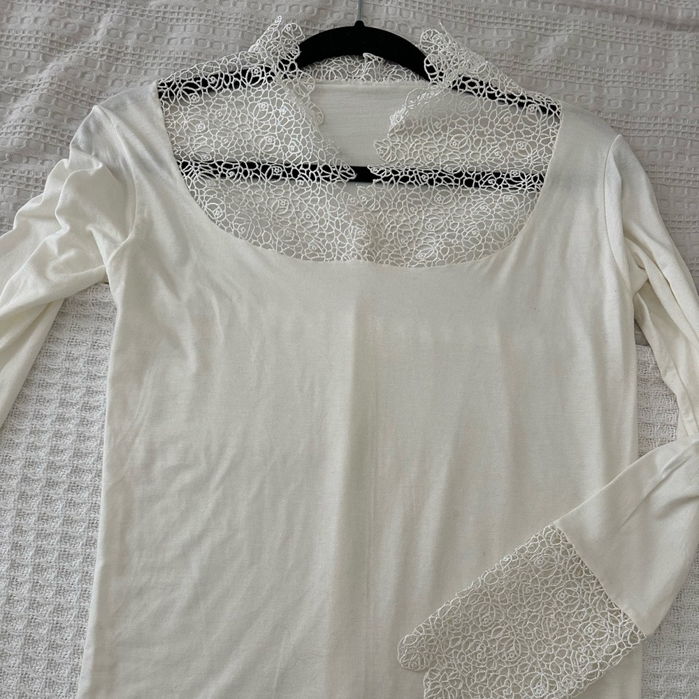 Elegant White Lace Women's Top